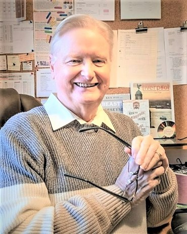 xmas-22-ken-at-deskjpg